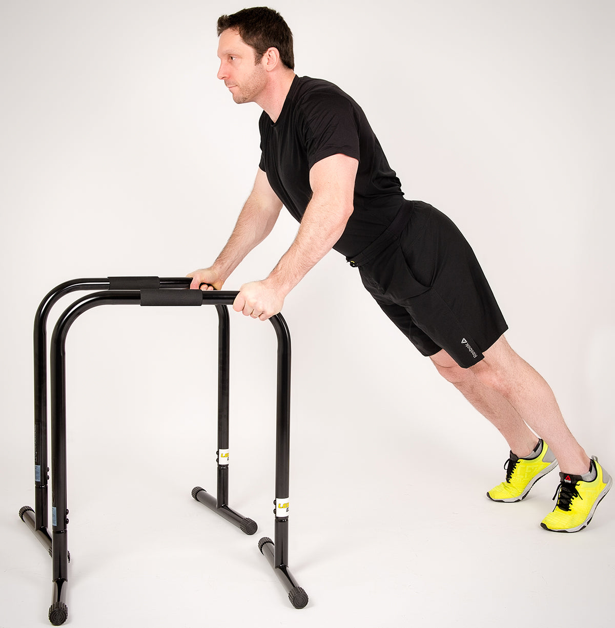Double Bar Push-up: Start